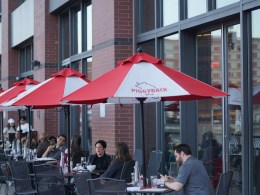 Piggyback-Bar-Outdoors